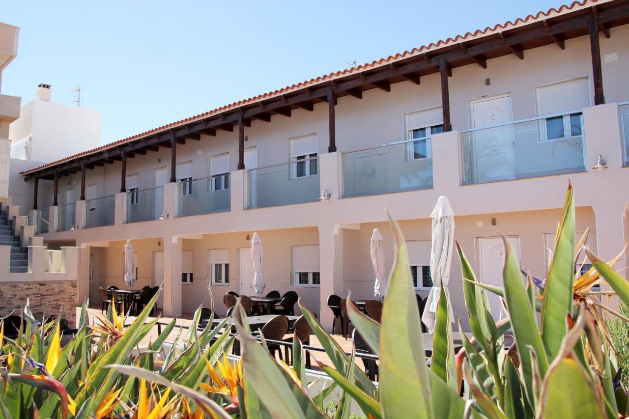 Apartamentos El Galan II Карбонерас Екстериор снимка