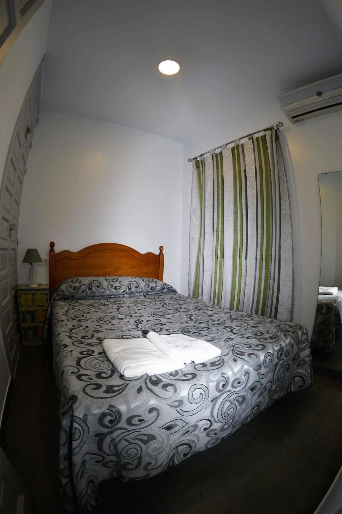 Apartamentos El Galan II Карбонерас Екстериор снимка